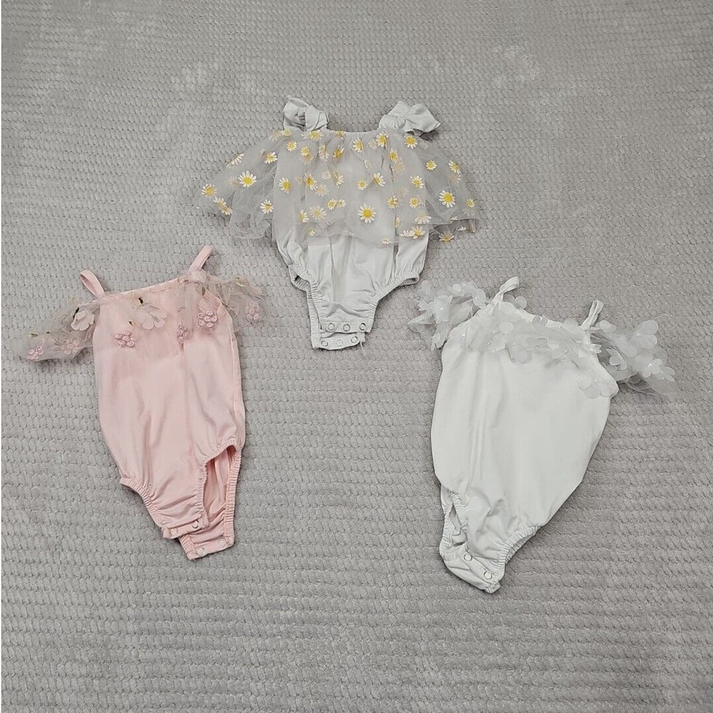 Baileys Blossoms Bodysuits Size 9/12 Months Lace & Flowers